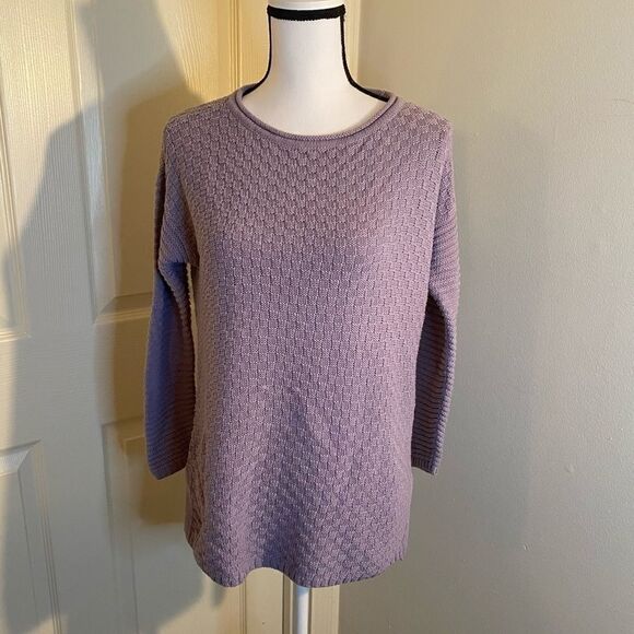 Vince Camuto, women’s lavender, crochet pullover long sleeve sweater size PS - Picture 1 of 8